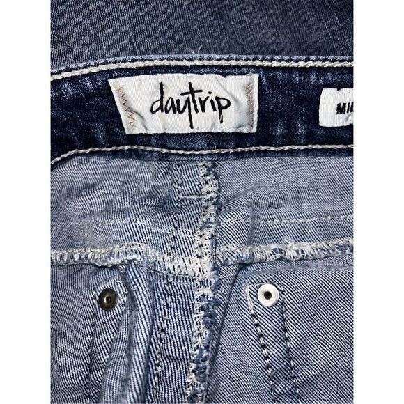 Daytrip Mila bootcut jeans size 27S - Picture 6 of 9